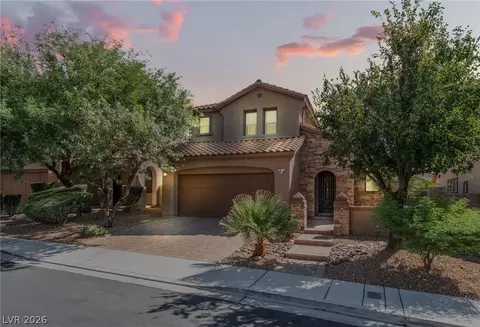 528 Bachelor Button St, Las Vegas, NV 89138