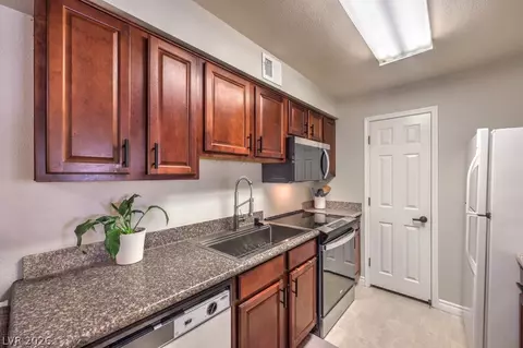 2451 N Rainbow Blvd #2007, Las Vegas, NV 89108