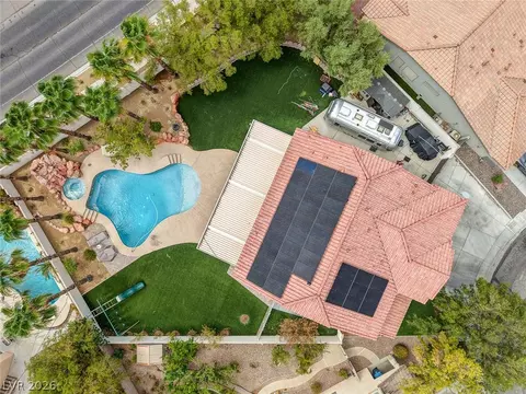 3095 Regal Cove St, Las Vegas, NV 89117