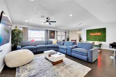 6328 Explorer Dr, Las Vegas, NV 89103