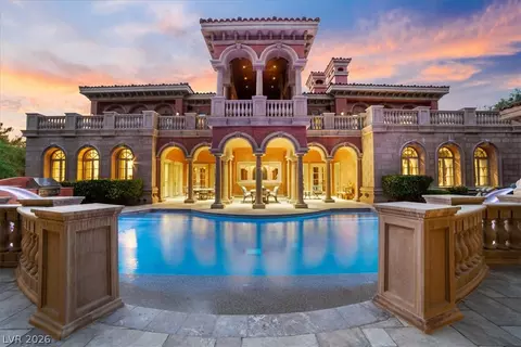 19 Eagles Landing Ln, Las Vegas, NV 89141