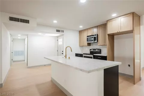 412 Gilday Ave, North Las Vegas, NV 89030