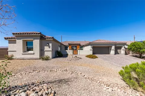 8741 Grand Pass Ct, Las Vegas, NV 89113