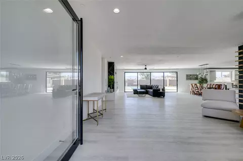 8741 Grand Pass Ct, Las Vegas, NV 89113