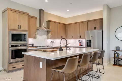 9006 Coastal Oaks St, Las Vegas, NV 89166