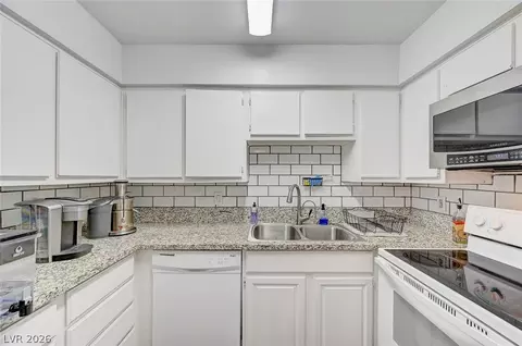 3151 Soaring Gulls Dr #1024, Las Vegas, NV 89128