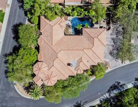 490 Toucan Ridge Ct, Henderson, NV 89012