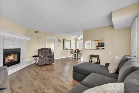 5340 Rod Ct #102, Las Vegas, NV 89122