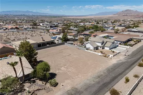412 N Kiel St, Henderson, NV 89015