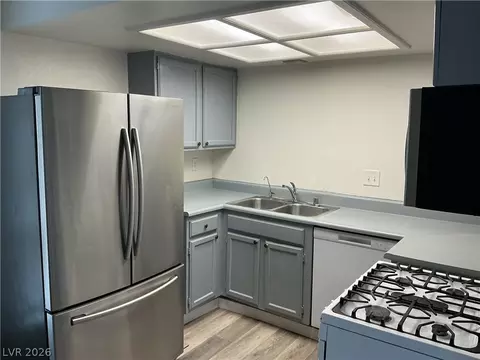 5175 Caliente St #122, Las Vegas, NV 89119