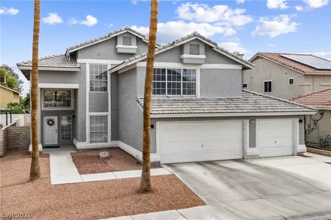 2416 Goldenmoon St, Las Vegas, NV 89108