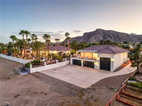 9390 Stange Ave, Las Vegas, NV 89129