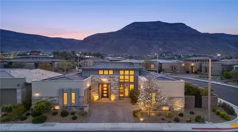 6675 Desert Crimson St, Las Vegas, NV 89148