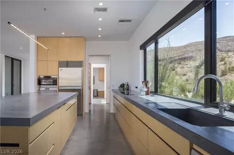 Kitchen - 59 Arroyo Rd, Blue Diamond, NV 89004 photo 4 of 5