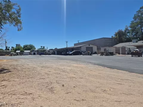 5001 W Gilmore Ave, Las Vegas, NV 89130