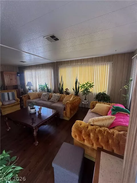 5073 Ridge Ave, Las Vegas, NV 89103