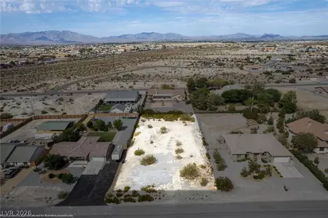 2380 S Zuni Ave, Pahrump, NV 89048