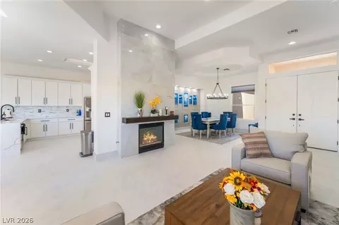 10805 Clarion Ln, Las Vegas, NV 89134