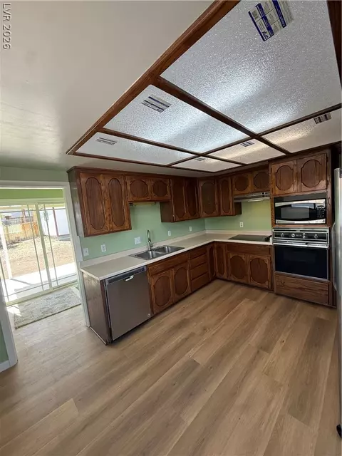 Kitchen - 850 Avenue I, Ely, NV 89301 photo 2 of 2