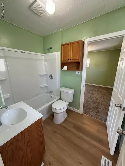 Bath - 850 Avenue I, Ely, NV 89301 photo 1 of 2