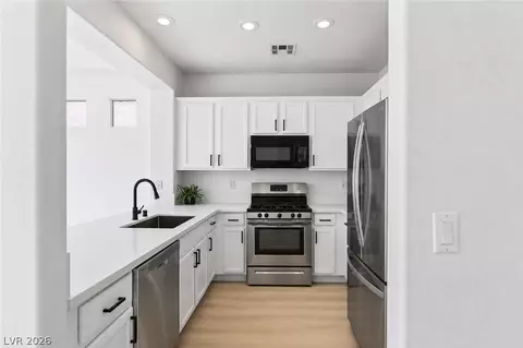 9511 Spring Blush Ave, Las Vegas, NV 89148