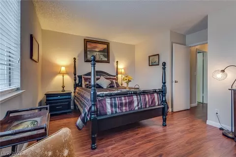 Bedroom - 836 Vermillion Dr, Henderson, NV 89002 photo 9 of 10