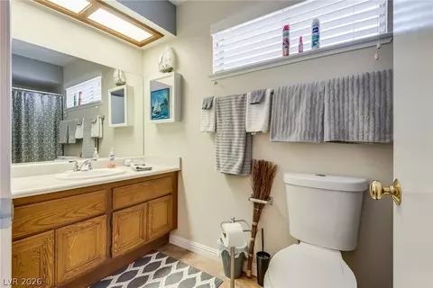 Bath - 836 Vermillion Dr, Henderson, NV 89002 photo 5 of 5