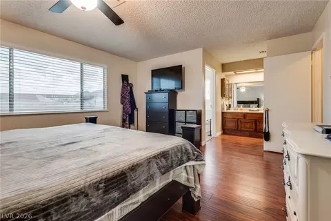 Bedroom - 836 Vermillion Dr, Henderson, NV 89002 photo 4 of 10
