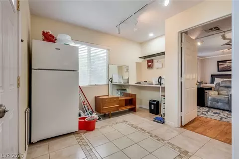 Other - 836 Vermillion Dr, Henderson, NV 89002 photo 6 of 10