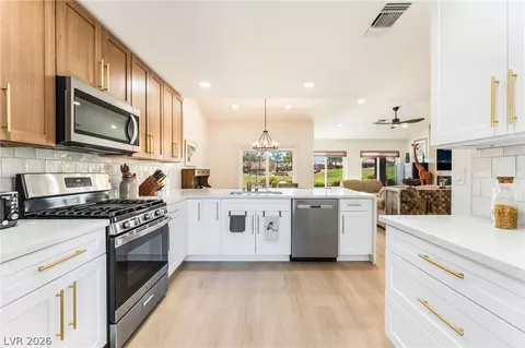 9369 Villa Ridge Dr, Las Vegas, NV 89134