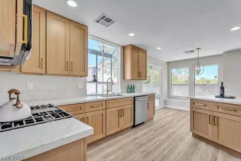 1914 Pintura Cir, North Las Vegas, NV 89031