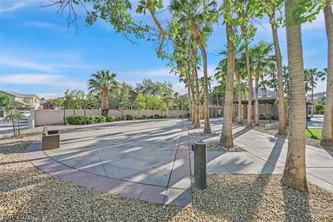 Exterior - 796 Vortex Ave, Henderson, NV 89002 photo 8 of 9