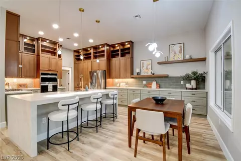 2837 Billy Casper Dr, Las Vegas, NV 89134