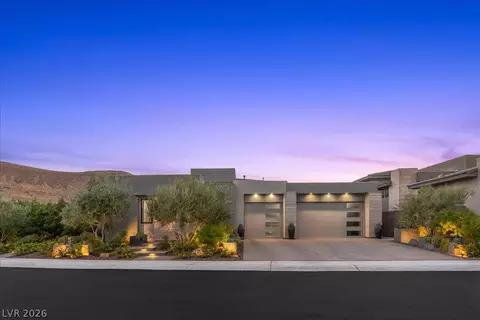 10806 White Clay Dr, Las Vegas, NV 89135