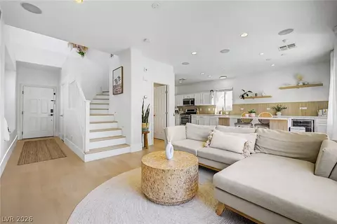 10147 Dragons Meadow Ct, Las Vegas, NV 89148