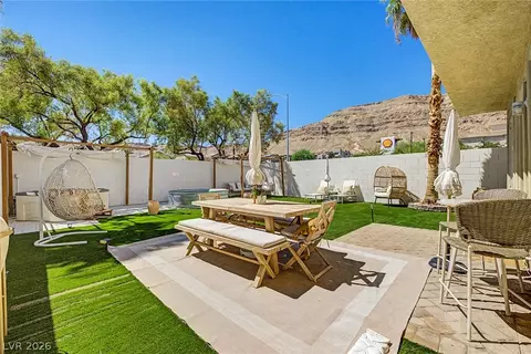 10147 Dragons Meadow Ct, Las Vegas, NV 89148