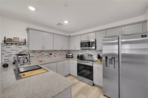 2844 Mariner Turquoise Ln #1, Las Vegas, NV 89183
