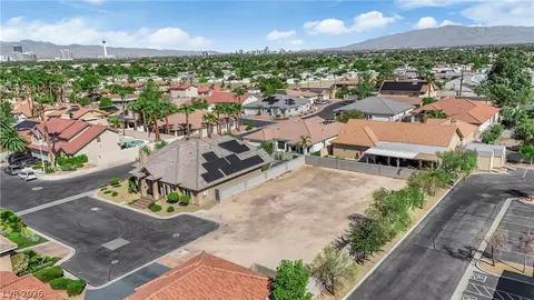 3742 Canary Palm Ct, Las Vegas, NV 89121