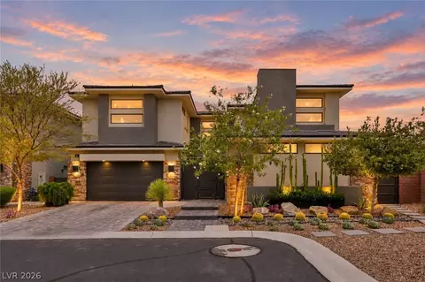 1 Moonfire Dr, Las Vegas, NV 89135