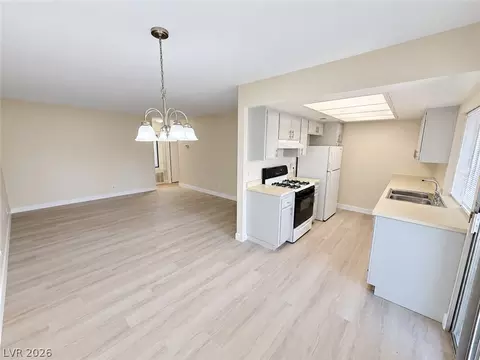 3120 S Eastern Ave #11, Las Vegas, NV 89169