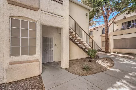 1300 S Arlington St #107, Las Vegas, NV 89104