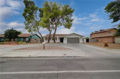 2829 N Michael Way, Las Vegas, NV 89108