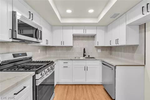 2256 Tall Pine Dr, Las Vegas, NV 89108