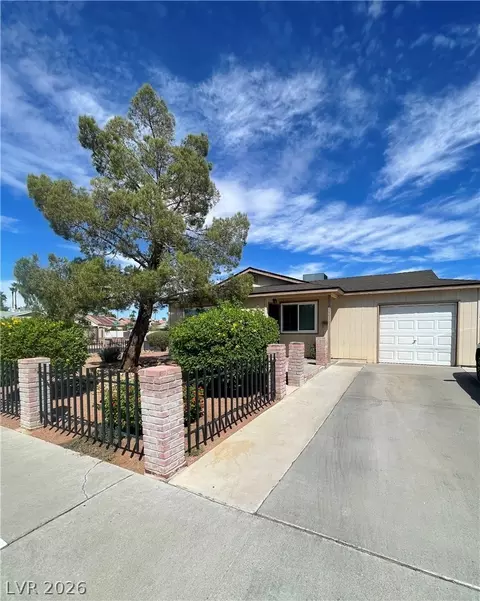 6304 Molino St, Las Vegas, NV 89108