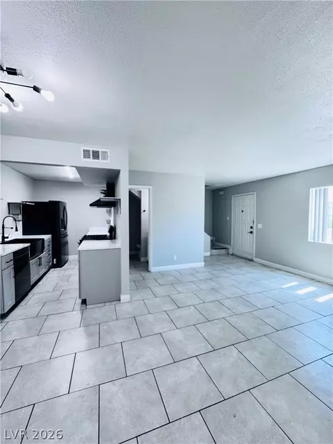3671 Villa Knolls East Dr, Las Vegas, NV 89120