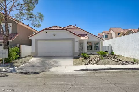 7313 Silver Ridge Dr, Las Vegas, NV 89128