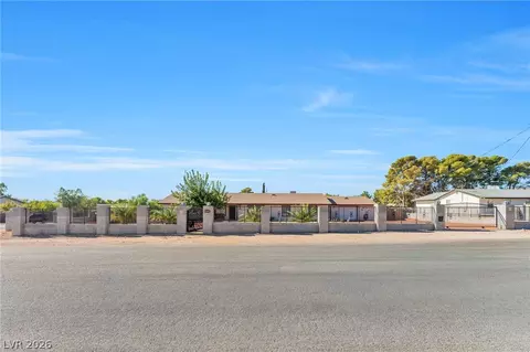 9015 W Hammer Ln, Las Vegas, NV 89149
