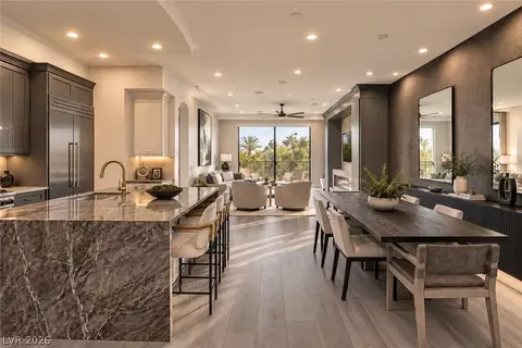 9101 Alta Dr #11, Las Vegas, NV 89145
