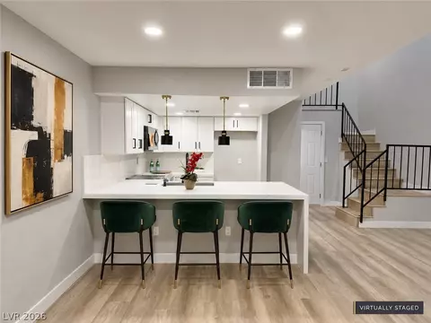 2471 Old Forge Ln #103, Las Vegas, NV 89121