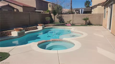 7471 Burnt Oak Ave, Las Vegas, NV 89113
